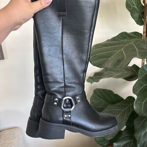 Black Knee-High Leather Boots